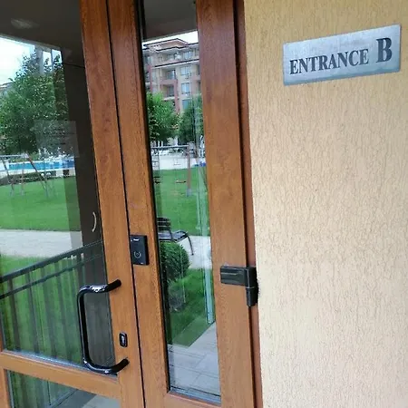 דירה Bright With Parking & Pool סבטי ולאס