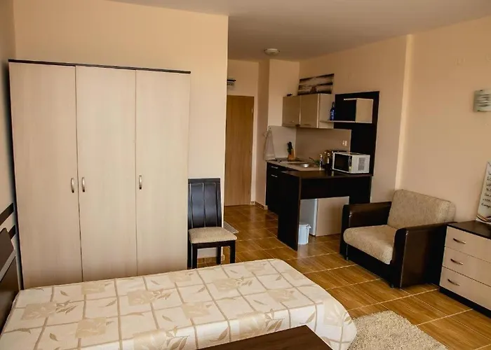 Apartament Bright With Parking & Pool *