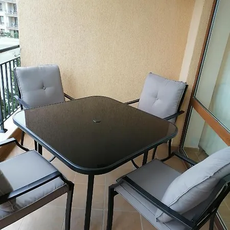 Bright With Parking & Pool Apartment Sveti Vlas